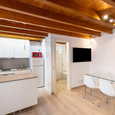 The Sailor House, Duplex Center